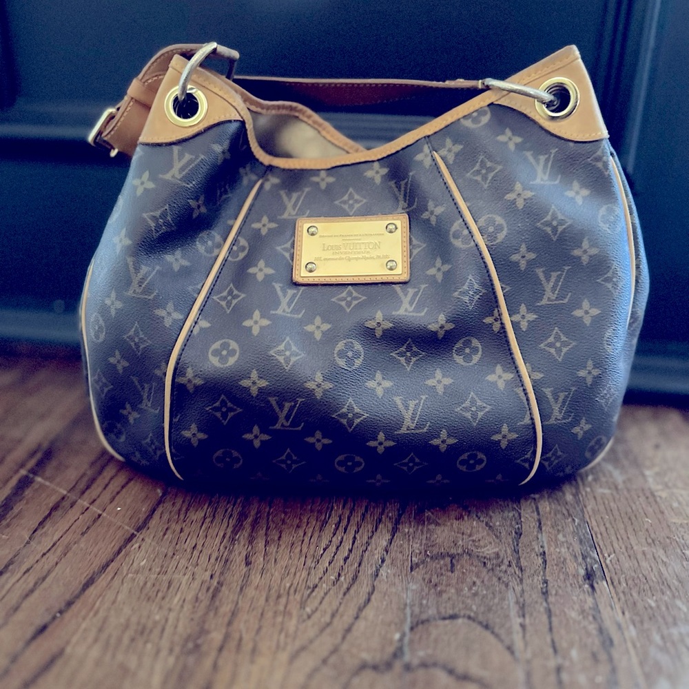 Authentic Louis Vuitton Galleria GM Bag